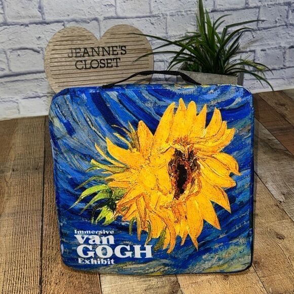 immersive Van Gogh cushion Size 13x13. Rare From Exhibition - Picture 9 of 9